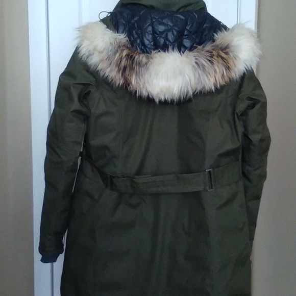 Columbia Alpine Escape Down Parka Waterproof  EUC Med brown/green colour! - Picture 10 of 13